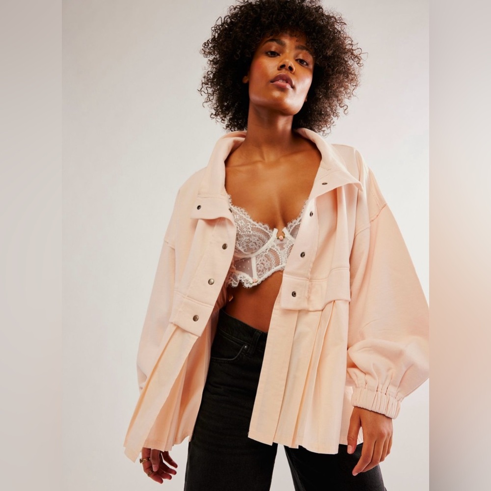 NWT Free People Ellie Sweatshirt - color Strawberry Cream Combo, size M